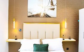 Embassy Gardens Deluxe
